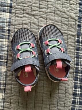 See Kai run water shoe nwt